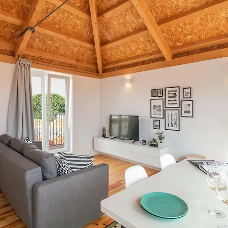 Apartamento Indulge Flats *