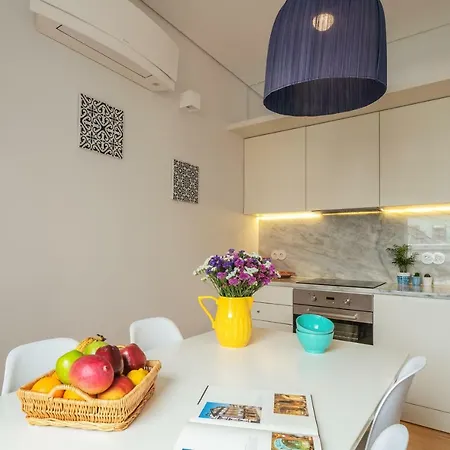 Indulge Flats Apartment *