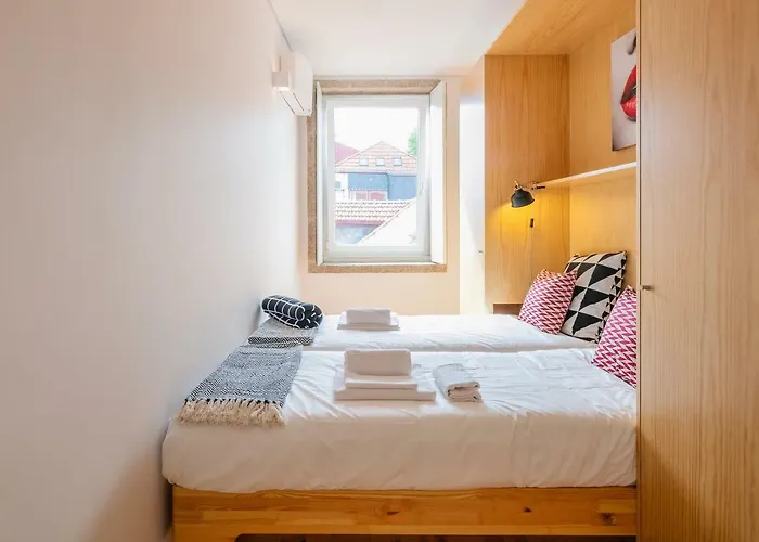 Indulge Flats * ポルト