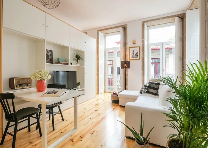 Indulge Flats Apartman *